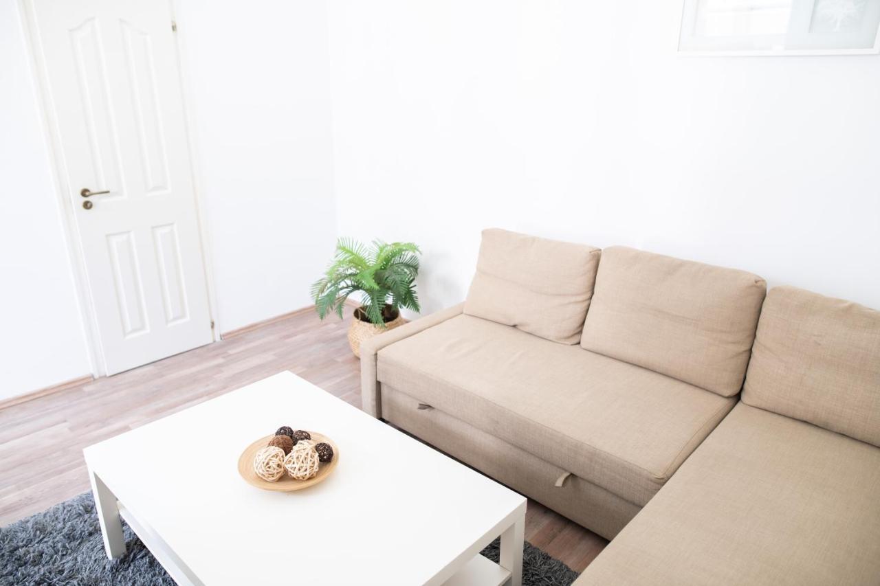 N28 Condo Apartment Next To Andrassy. Budapest Eksteriør billede