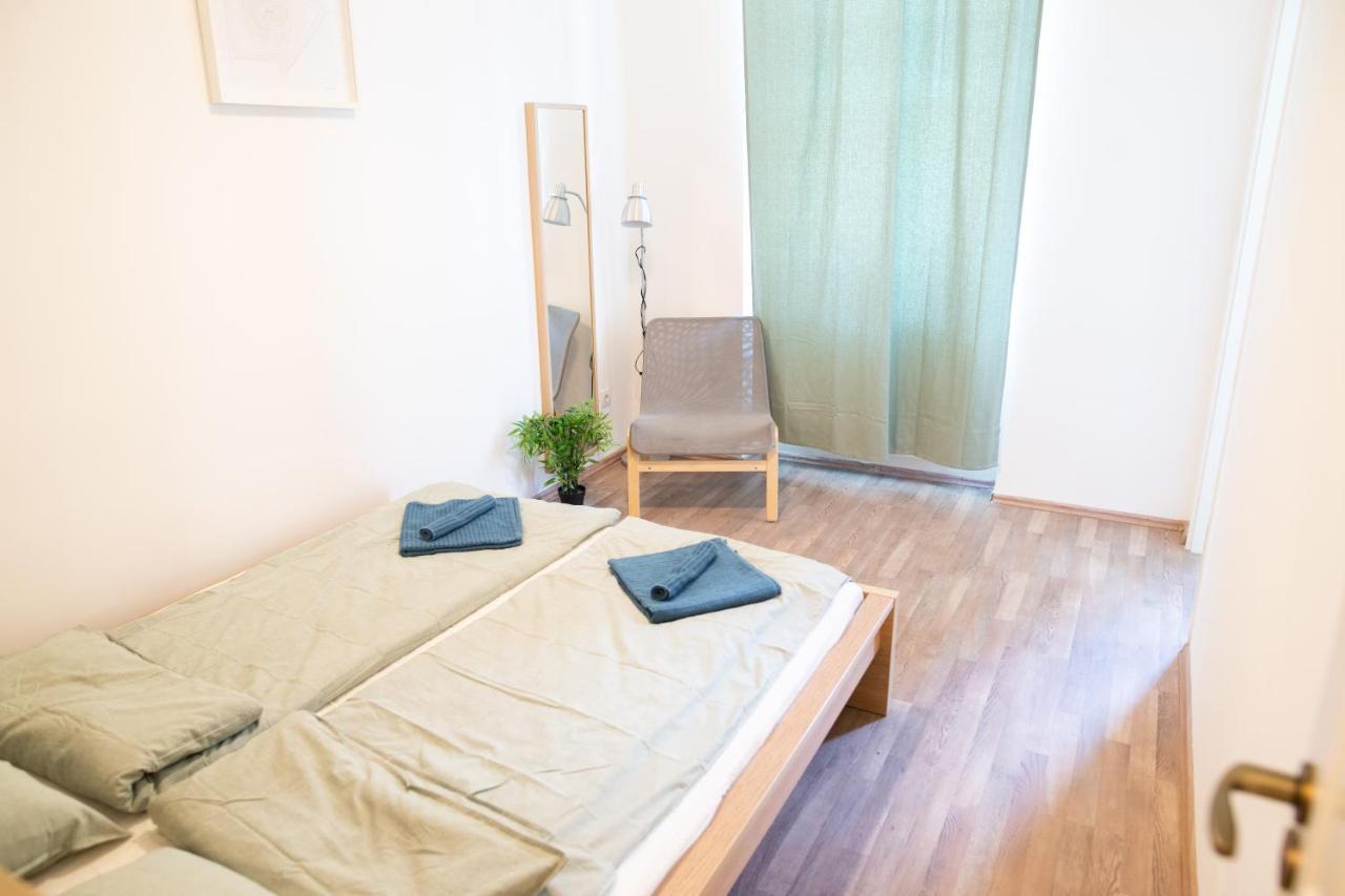 N28 Condo Apartment Next To Andrassy. Budapest Eksteriør billede